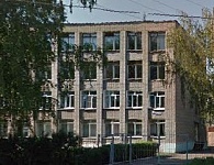 Входная группа Гимназия № 6 им. Габдуллы Тукая.  Депутатская,  40а